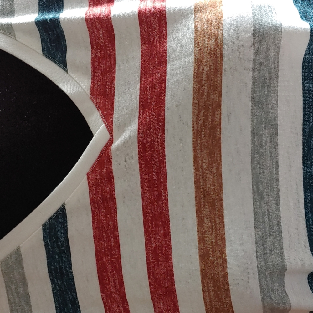 Shirt - Picture 2 of 3